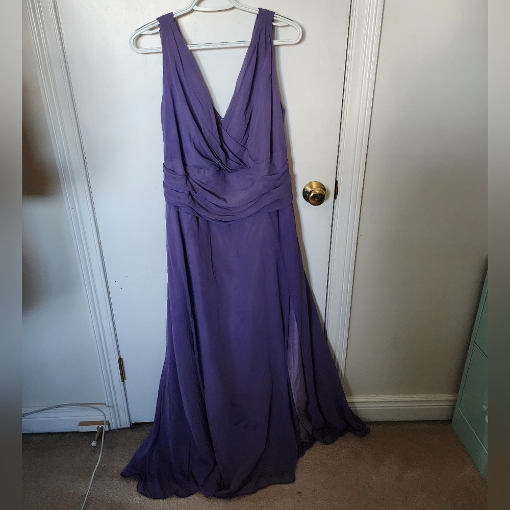 Women's David's Bridal purple dress size 22